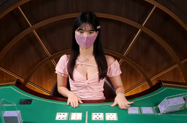 핑크빛 매력과 함께한 라운드
